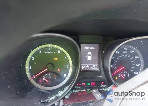 2015 Hyundai Santa Fe Sport 2.4L from USA, damaged, VIN 5XYZT3LB5FG271068